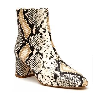 Coconuts by Matisse
Cocoa Vegan Leather Ankle Boots